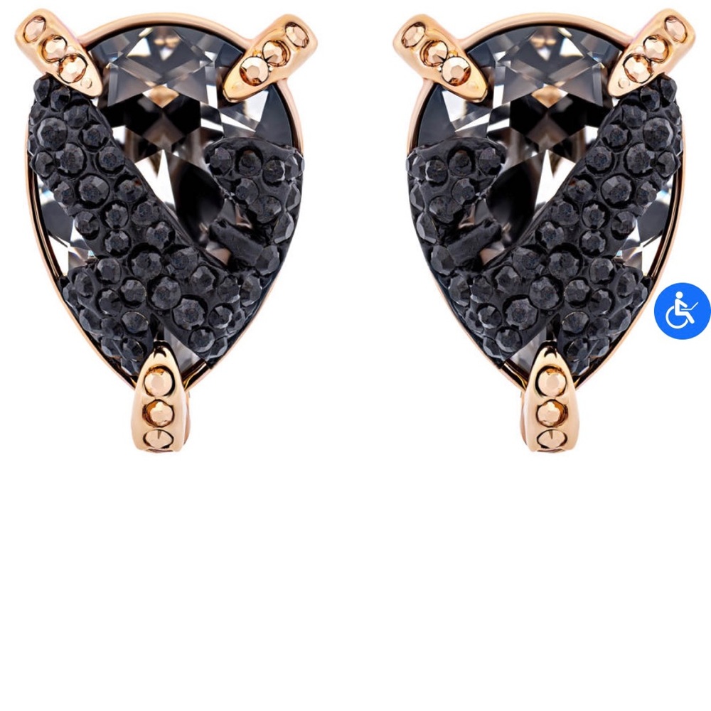 Swarovski earring NWT